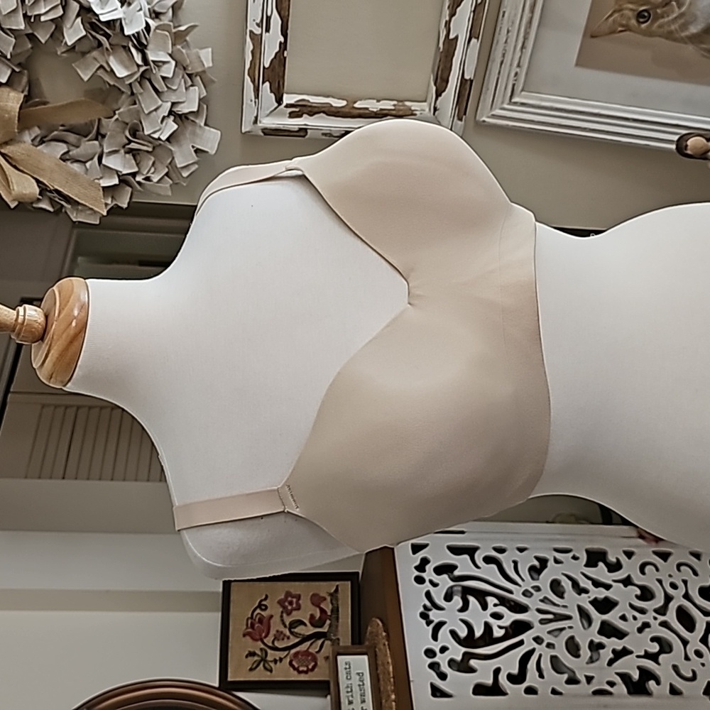 Wacoal Flawless Comfort Contour Bra  in Nude 40DD NWOT